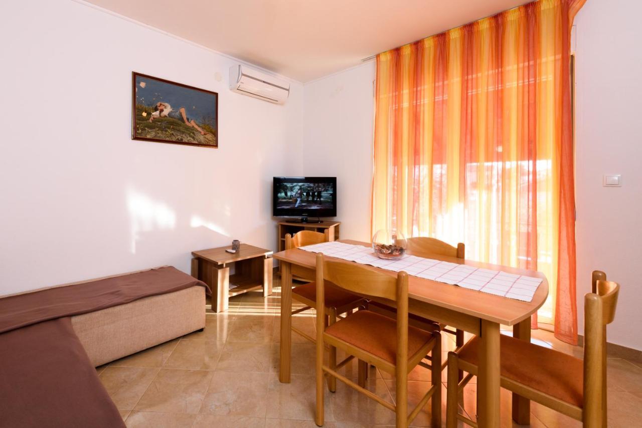 טרוגיר Apartmani Petra מראה חיצוני תמונה